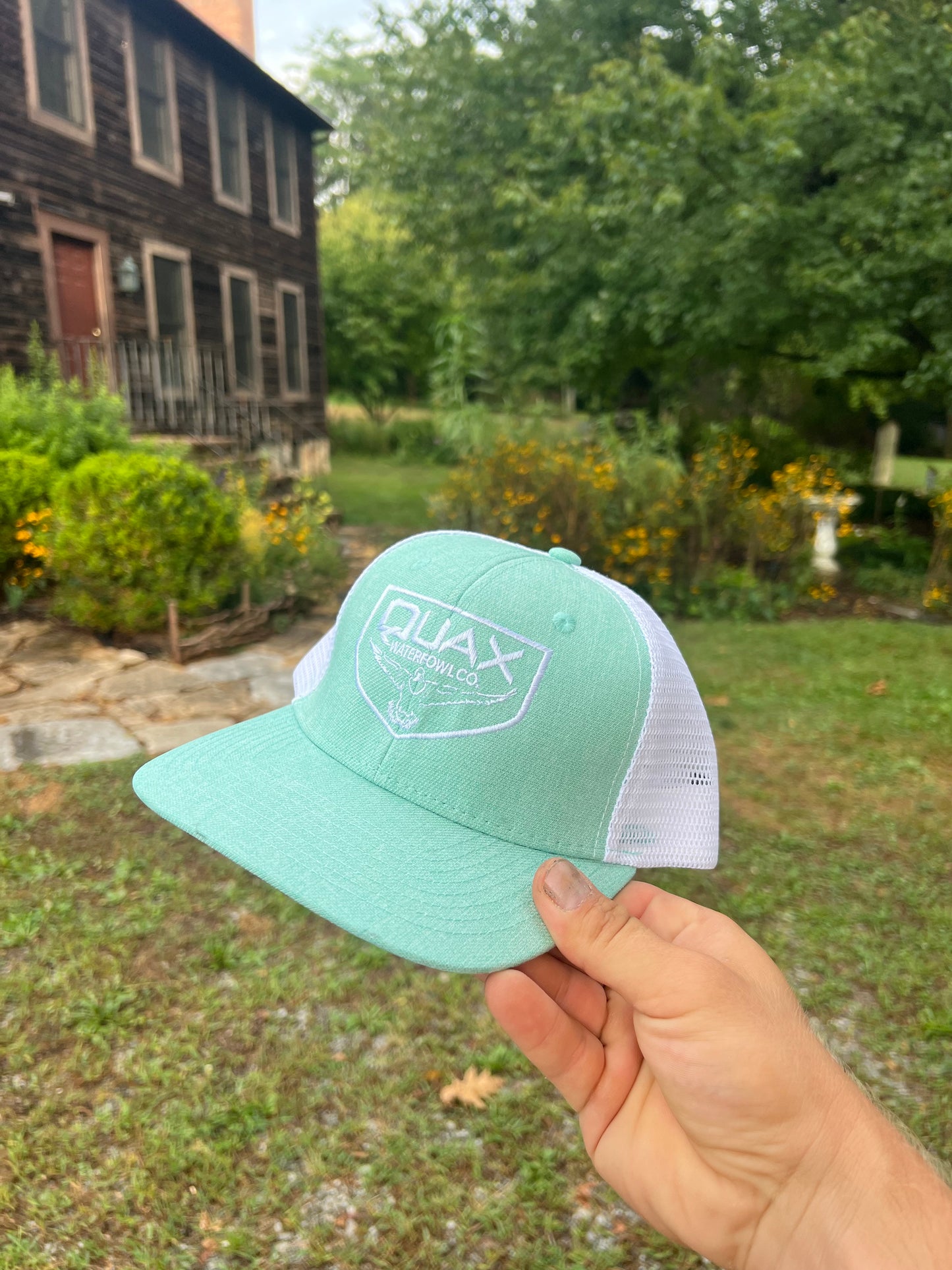 Women’s teal stitched hat